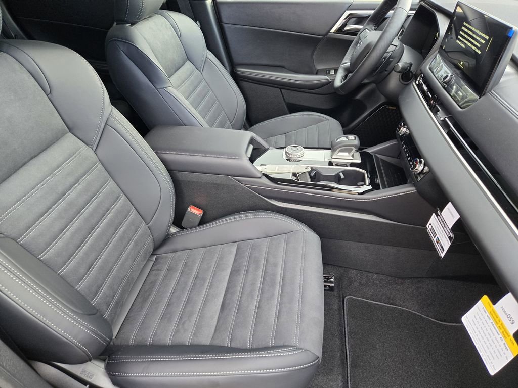 New 2026 Mitsubishi Outlander SE image 11