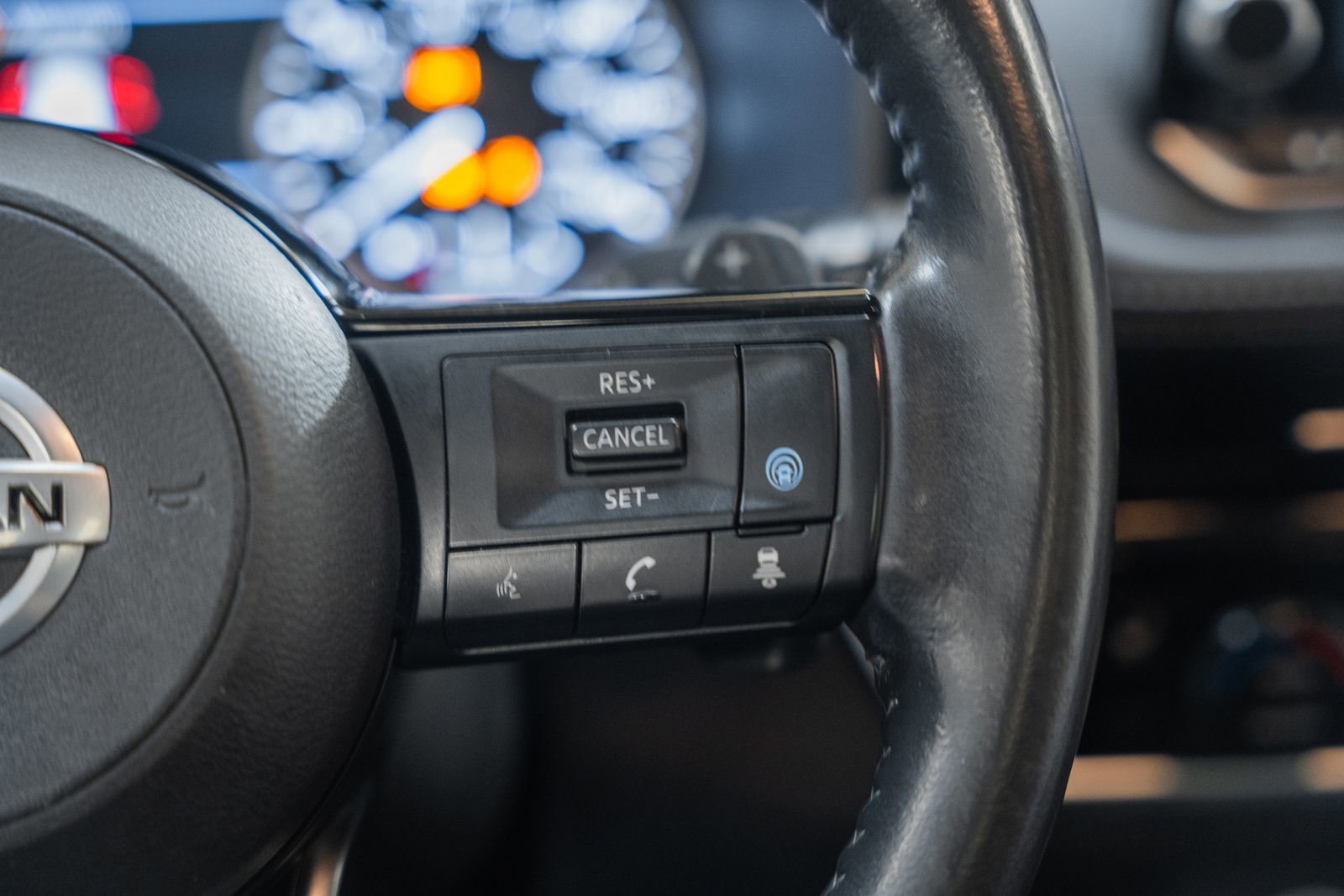 Used 2021 Nissan Rogue SV w/ Premium Package image 32