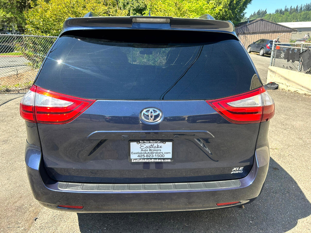 Used 2018 Toyota Sienna XLE AWD/4WD image 6