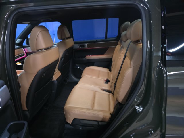 Used 2024 Hyundai Santa Fe Limited AWD/4WD image 22