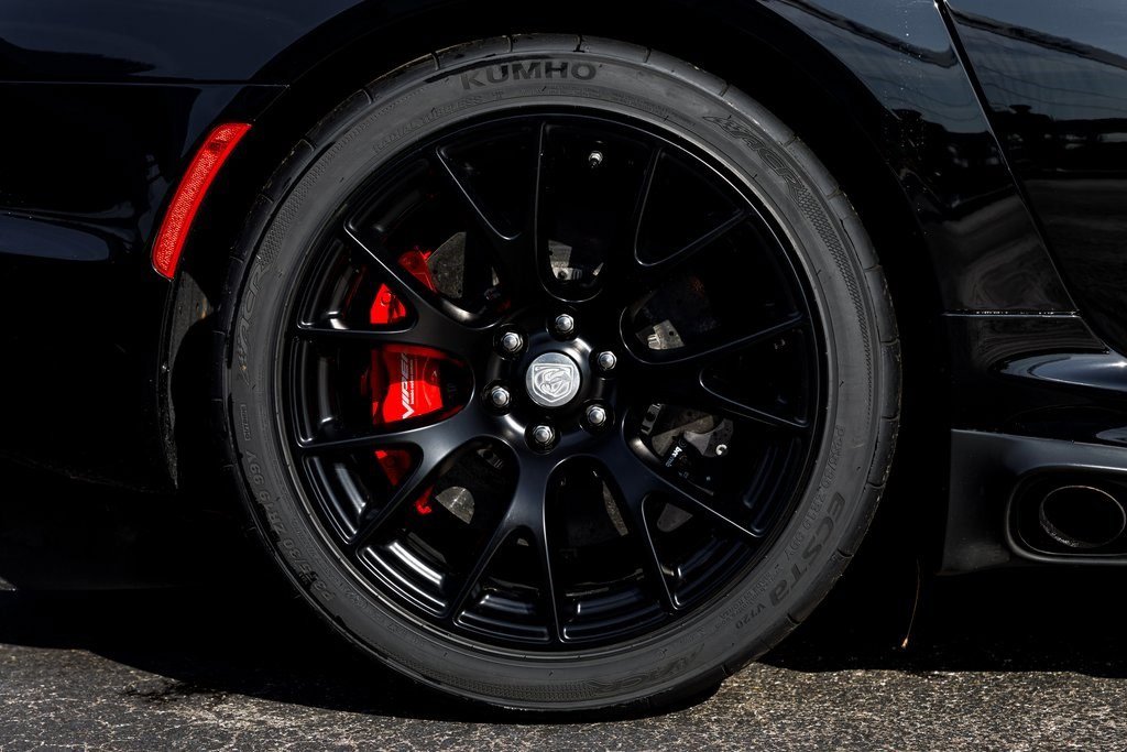 Used 2017 Dodge Viper GTC w/ ACR Package image 7