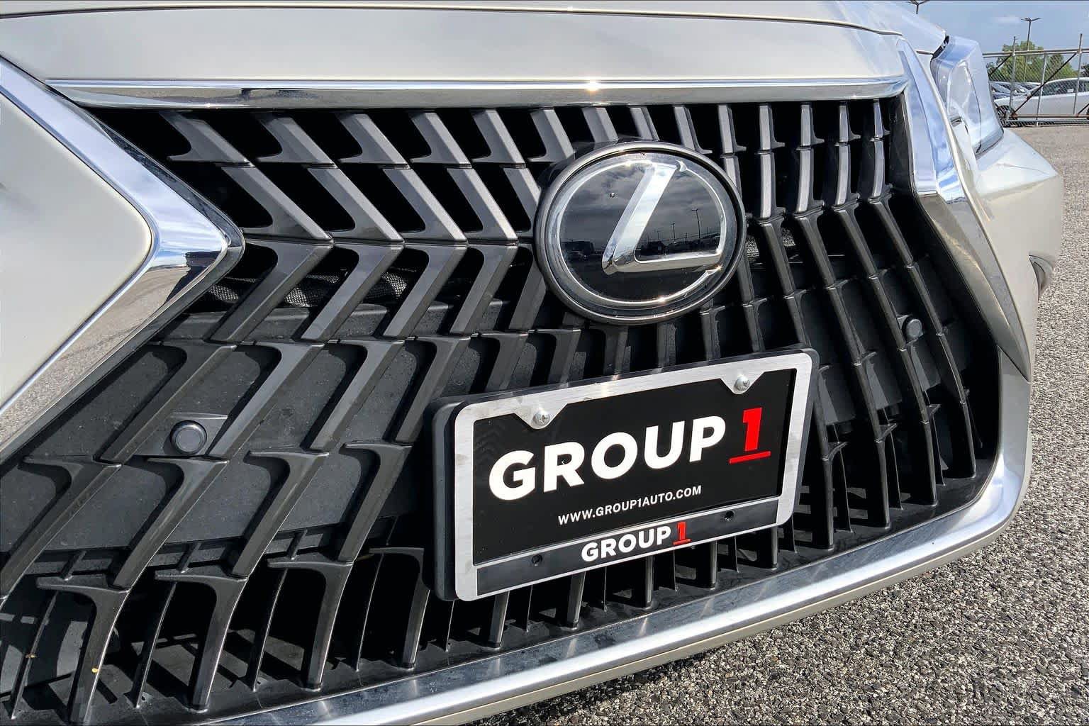 Used 2024 Lexus ES 350 w/ Premium Package FWD image 29