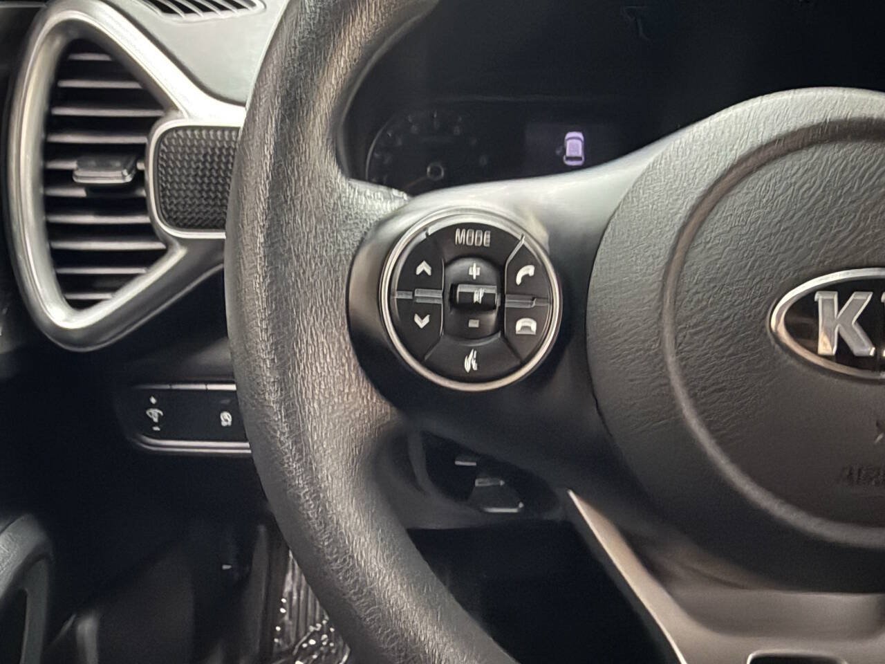 Used 2021 Kia Soul LX FWD image 23