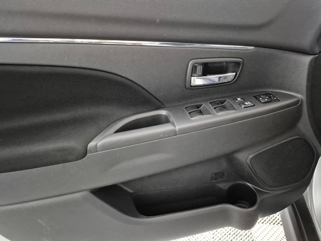 Used 2024 Mitsubishi Outlander Sport AWD image 13