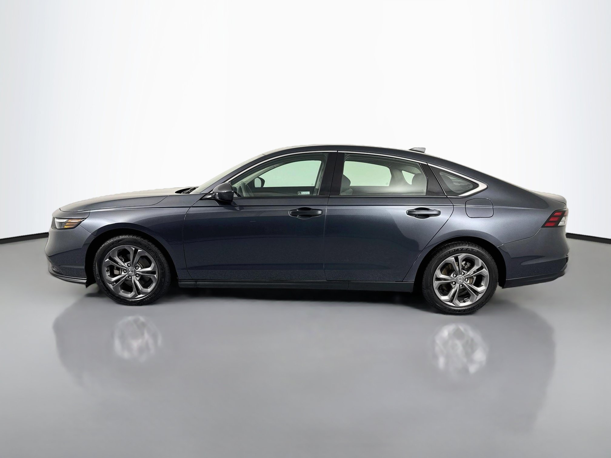 Certified 2024 Honda Accord EX image 8