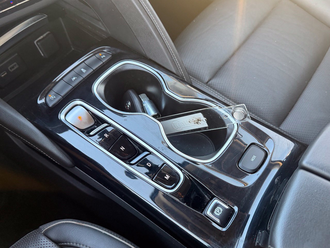 Used 2023 Buick Envision Essence FWD image 18