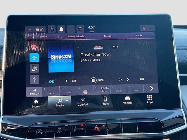 Used 2023 Jeep Compass Limited image 15