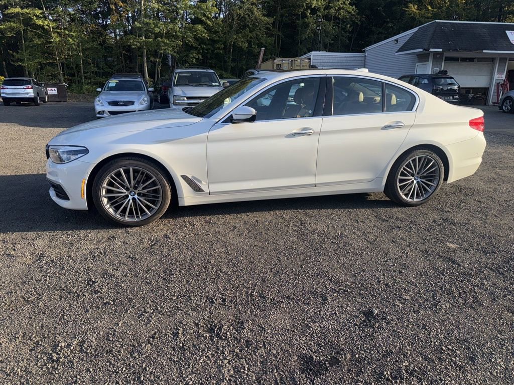 Used 2017 BMW 540i xDrive image 22