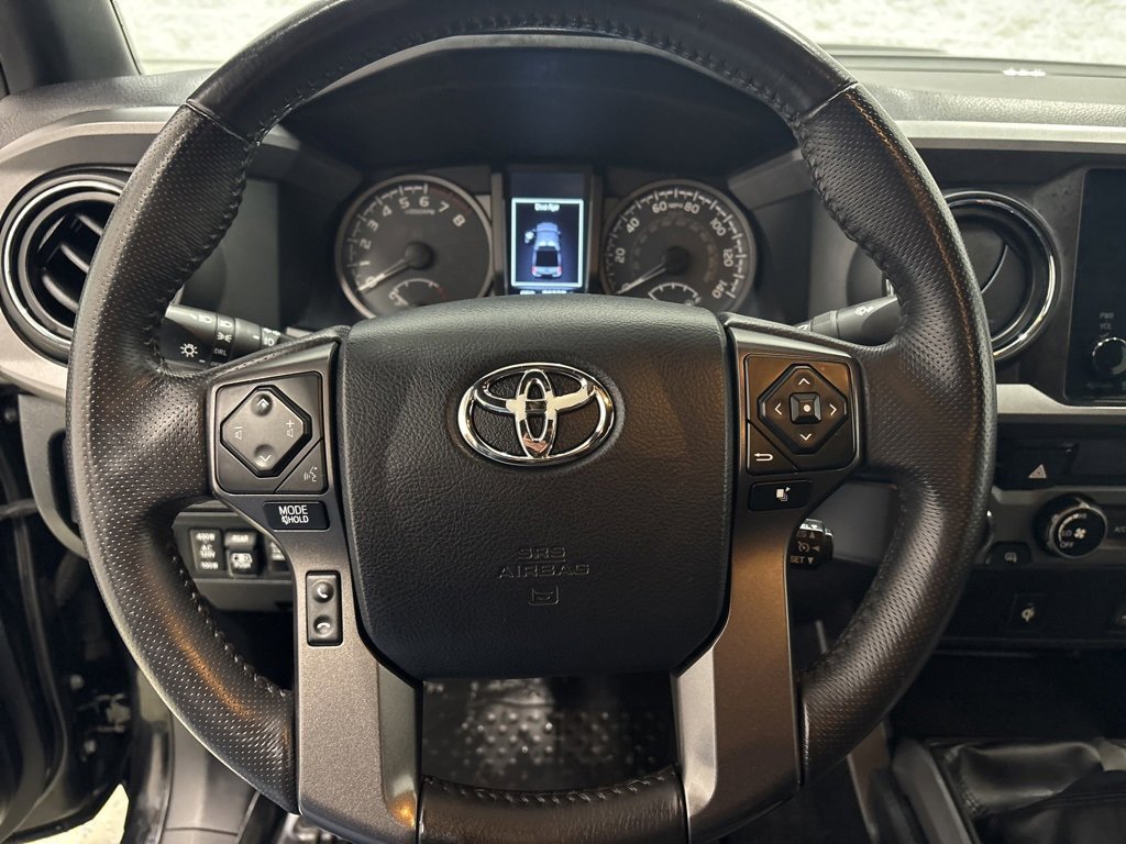 Used 2017 Toyota Tacoma TRD Sport w/ Tow Package image 23