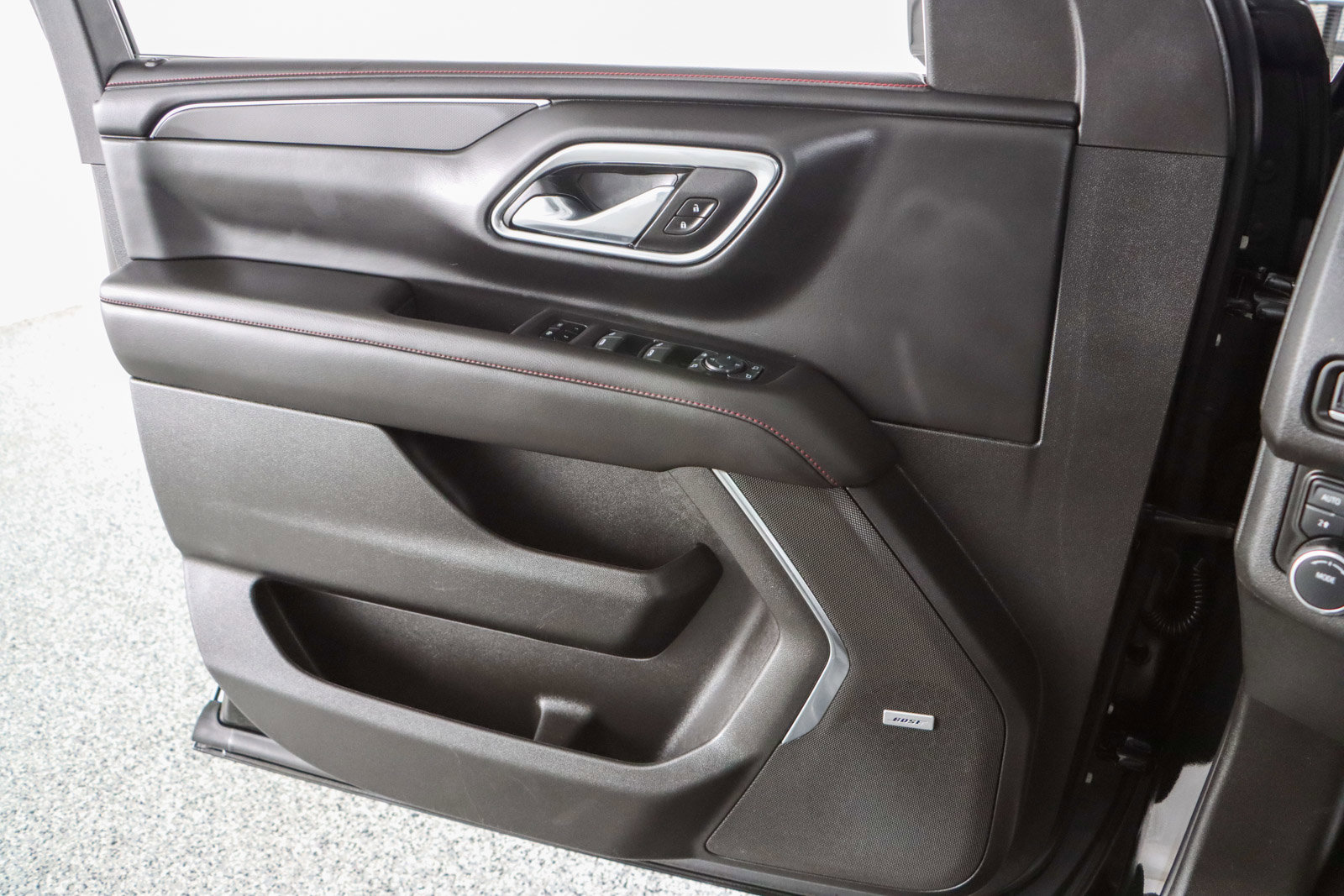 Used 2024 Chevrolet Suburban RST w/ Luxury Package AWD/4WD image 26