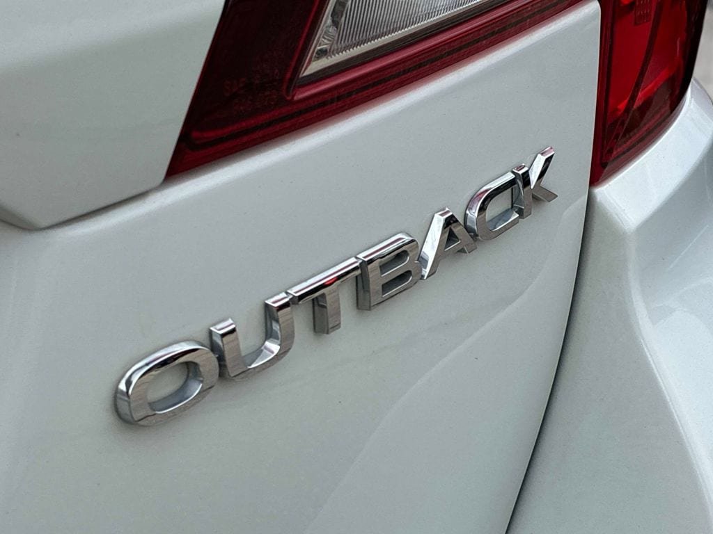 Used 2019 Subaru Outback 2.5i Premium AWD/4WD image 11
