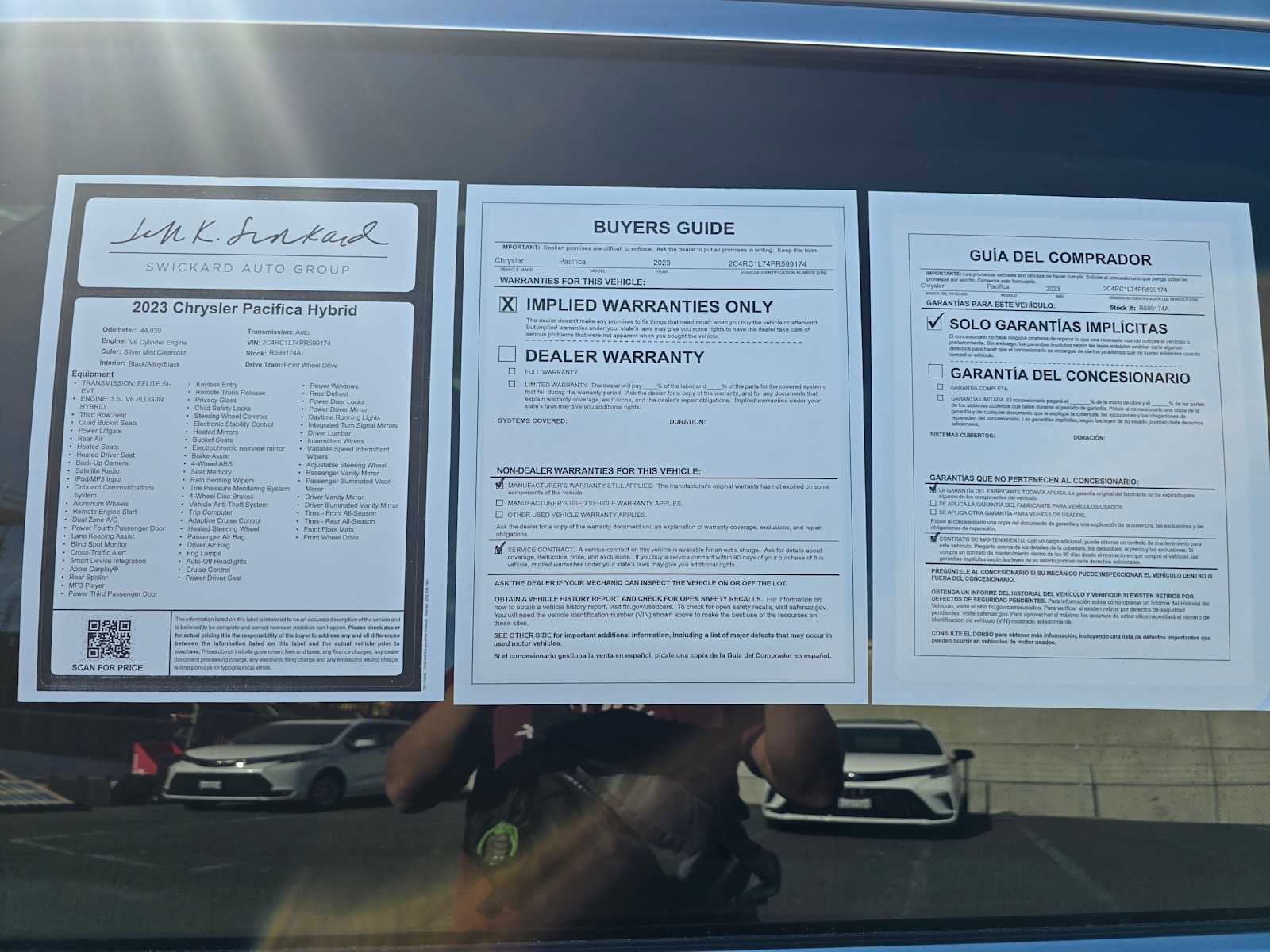 Used 2023 Chrysler Pacifica Touring-L image 19