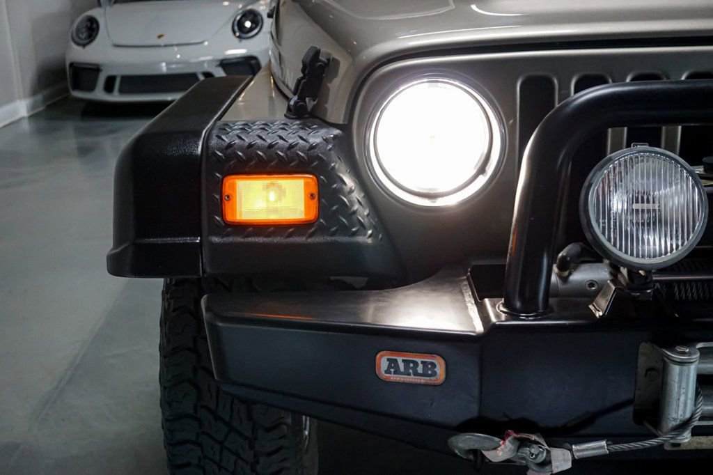 Used 2006 Jeep Wrangler Unlimited Rubicon w/ Security Group AWD/4WD image 56