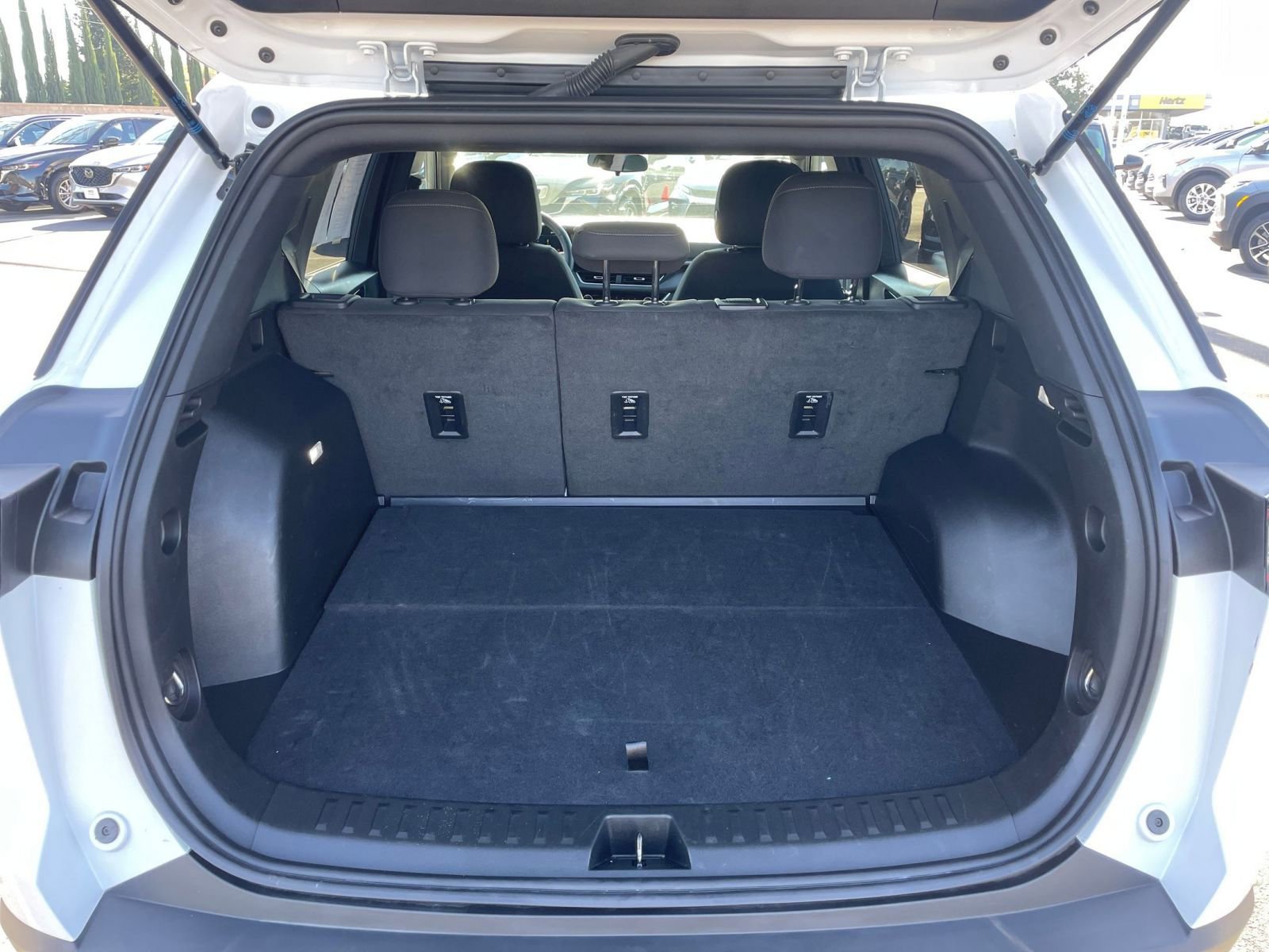 Used 2025 Chevrolet Equinox LT image 30