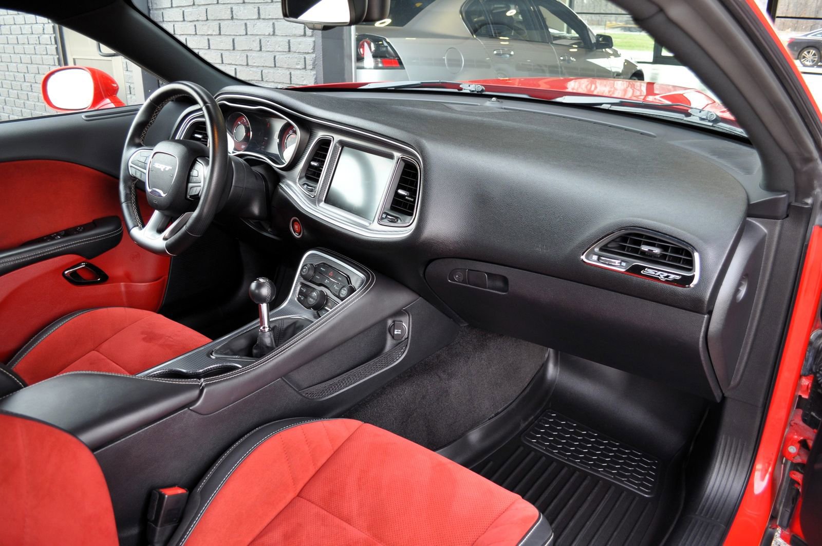Used 2015 Dodge Challenger SRT Hellcat image 40