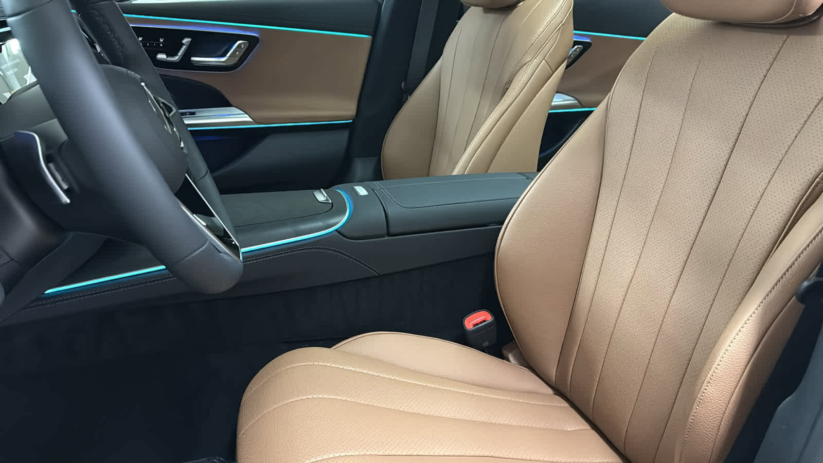 New 2026 Mercedes-Benz E 350 4MATIC Sedan image 28