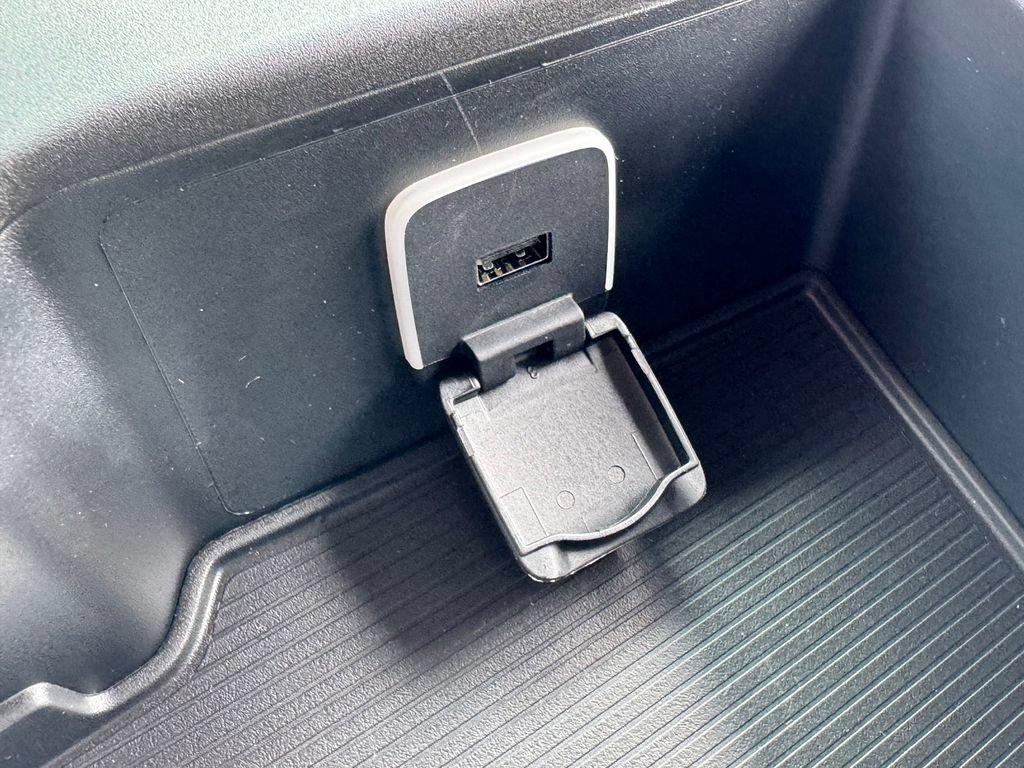 New 2026 RAM 3500 Tradesman AWD/4WD image 21