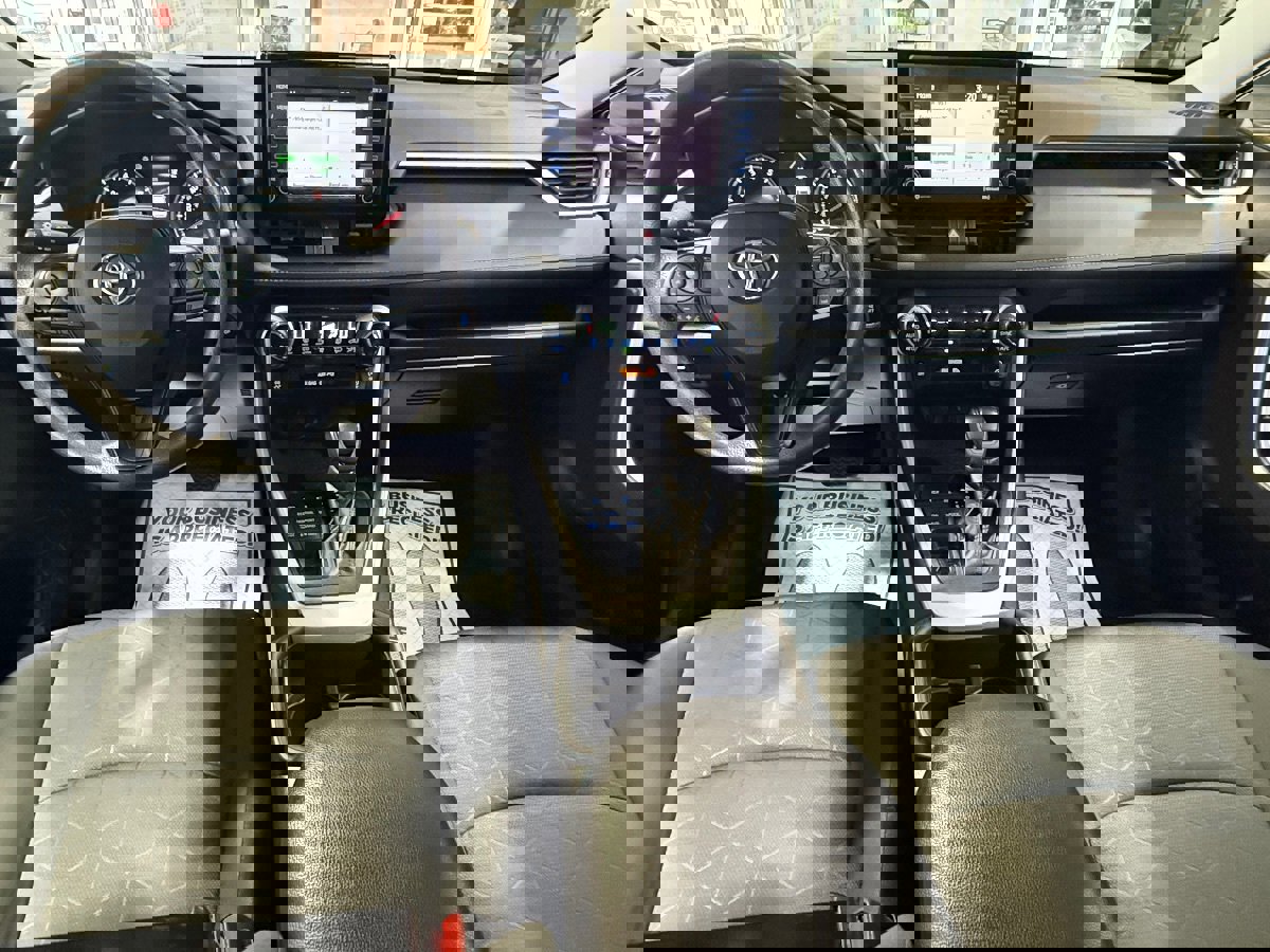 Used 2022 Toyota RAV4 XLE image 29