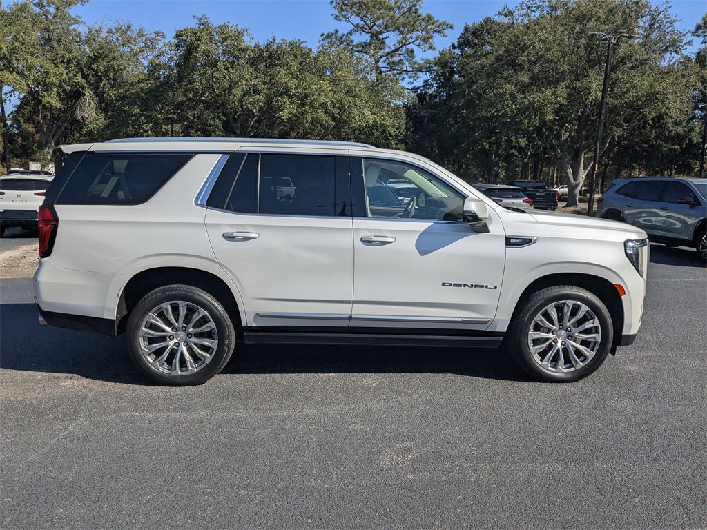 Used 2021 GMC Yukon Denali w/ Denali Premium Package image 3