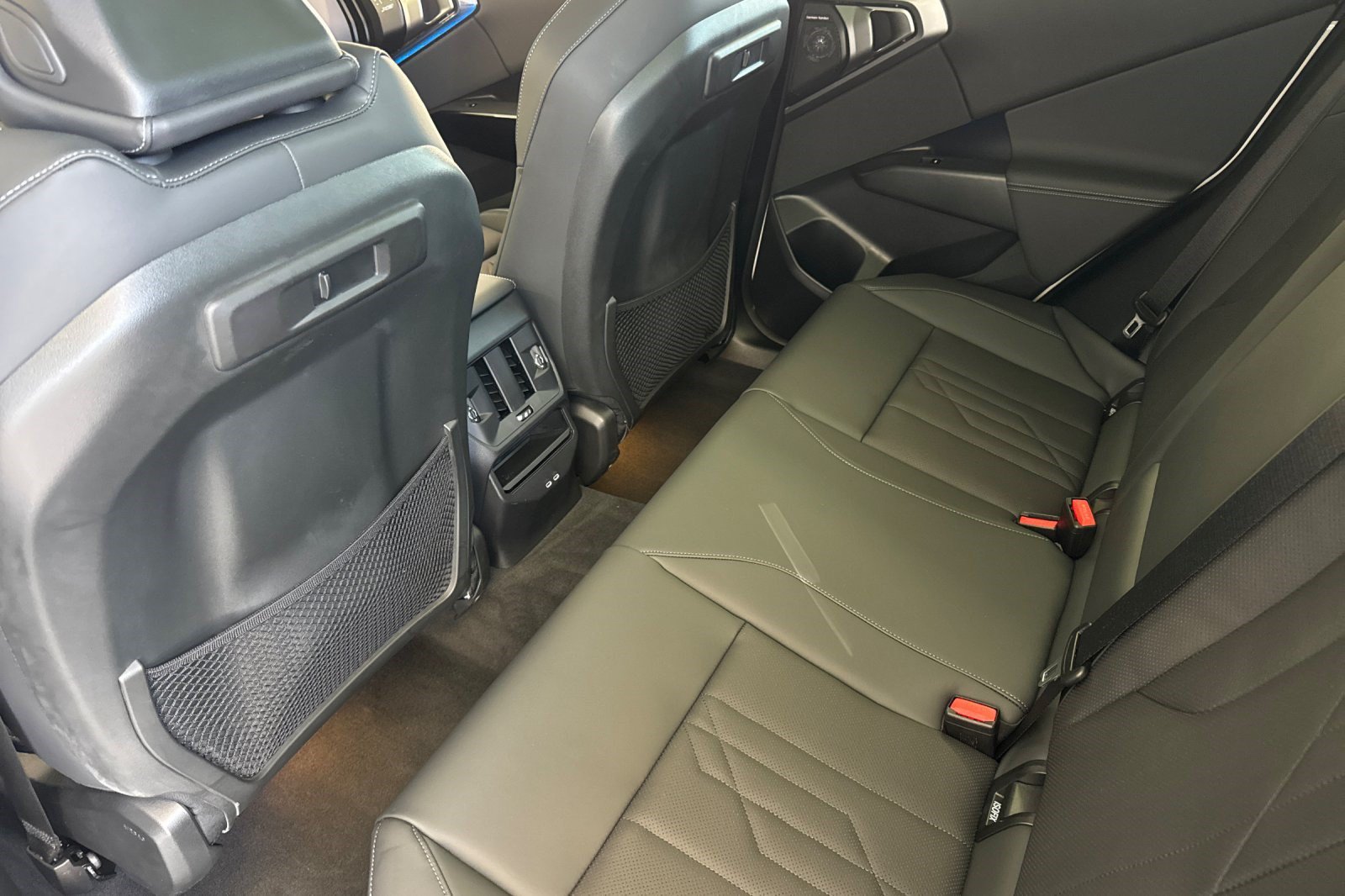 Used 2026 BMW X3 xDrive30i w/ Premium Package AWD/4WD image 27