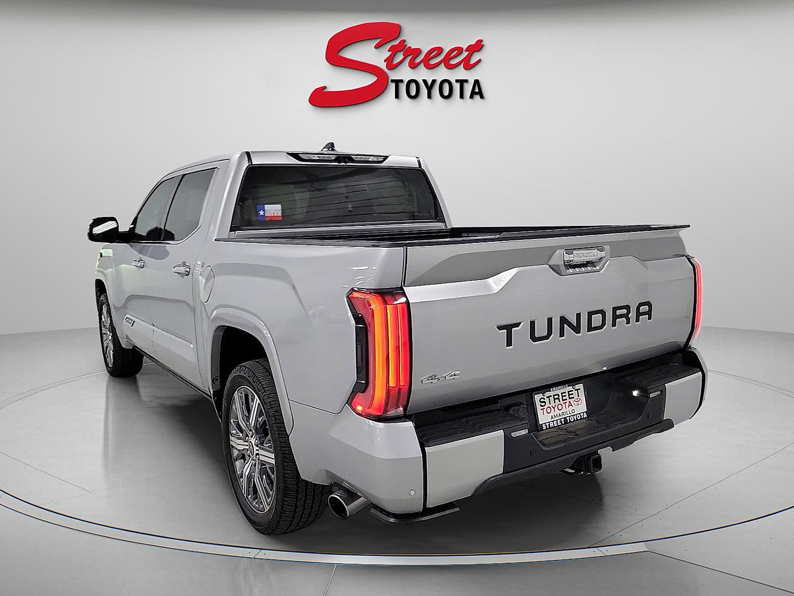 Used 2023 Toyota Tundra Capstone image 2