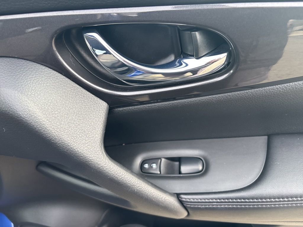 Used 2020 Nissan Rogue S w/ Special Edition Package image 51