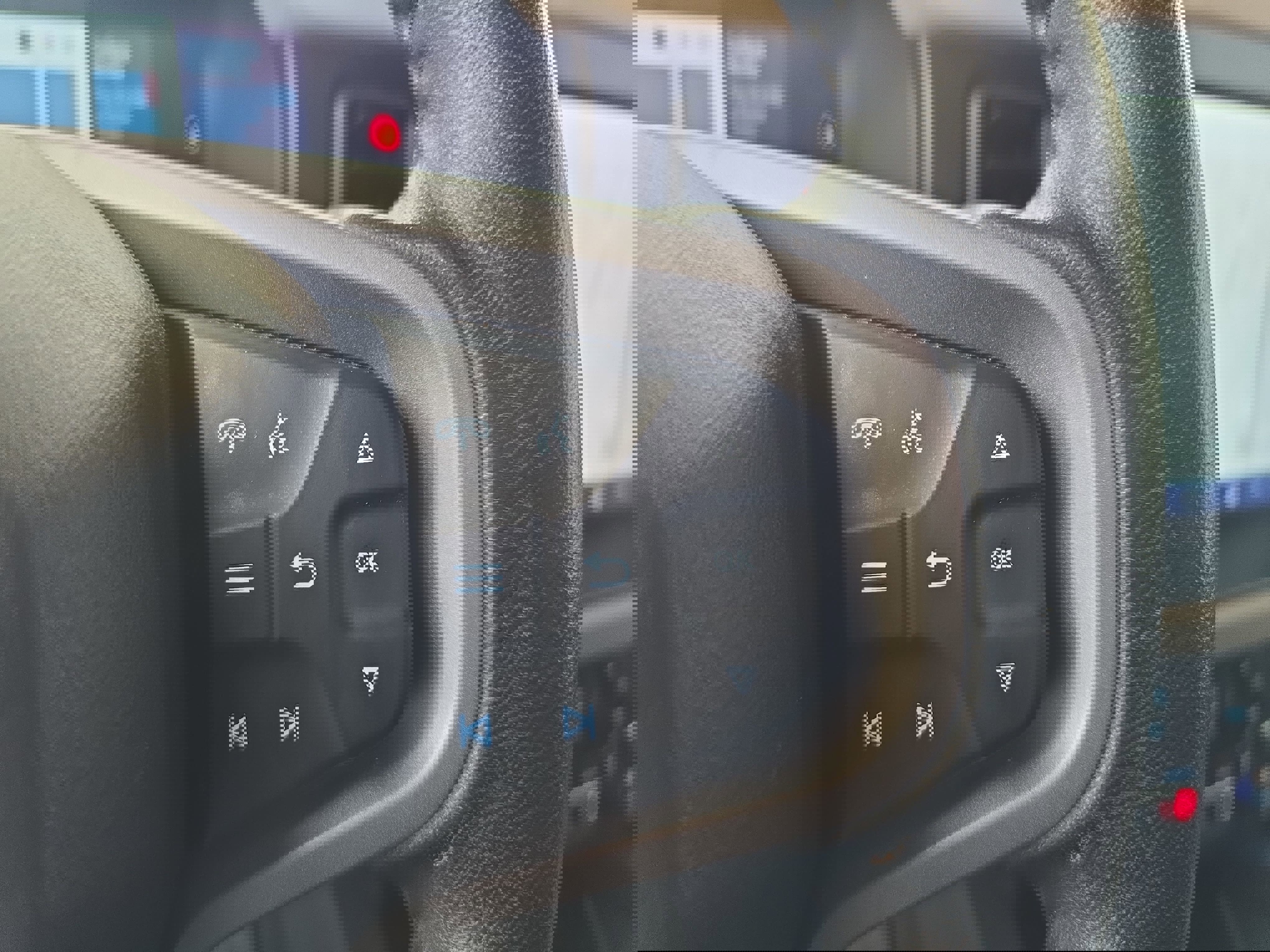 Used 2023 Ford Bronco Wildtrak image 17