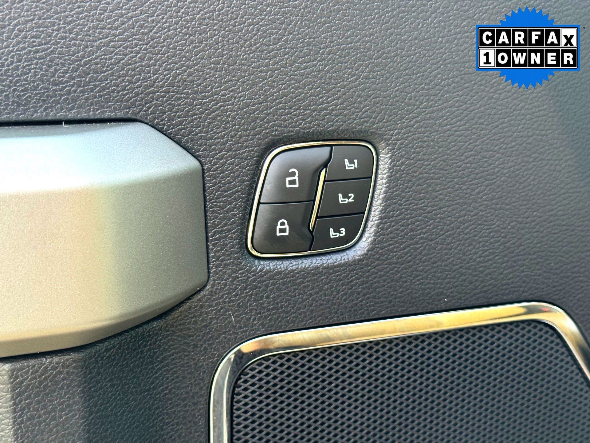 Used 2022 Ford F350 Lariat w/ Lariat Ultimate Package image 15