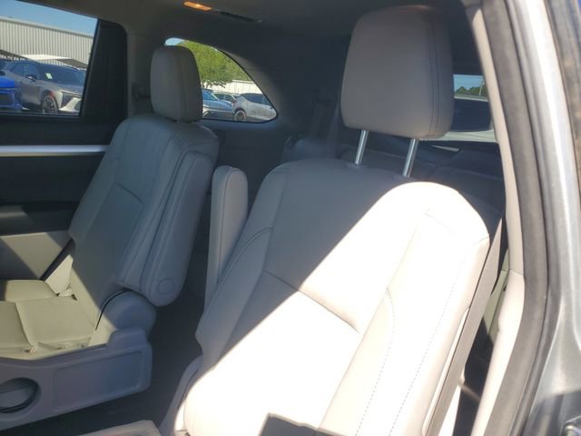 Used 2018 Toyota Highlander XLE image 9