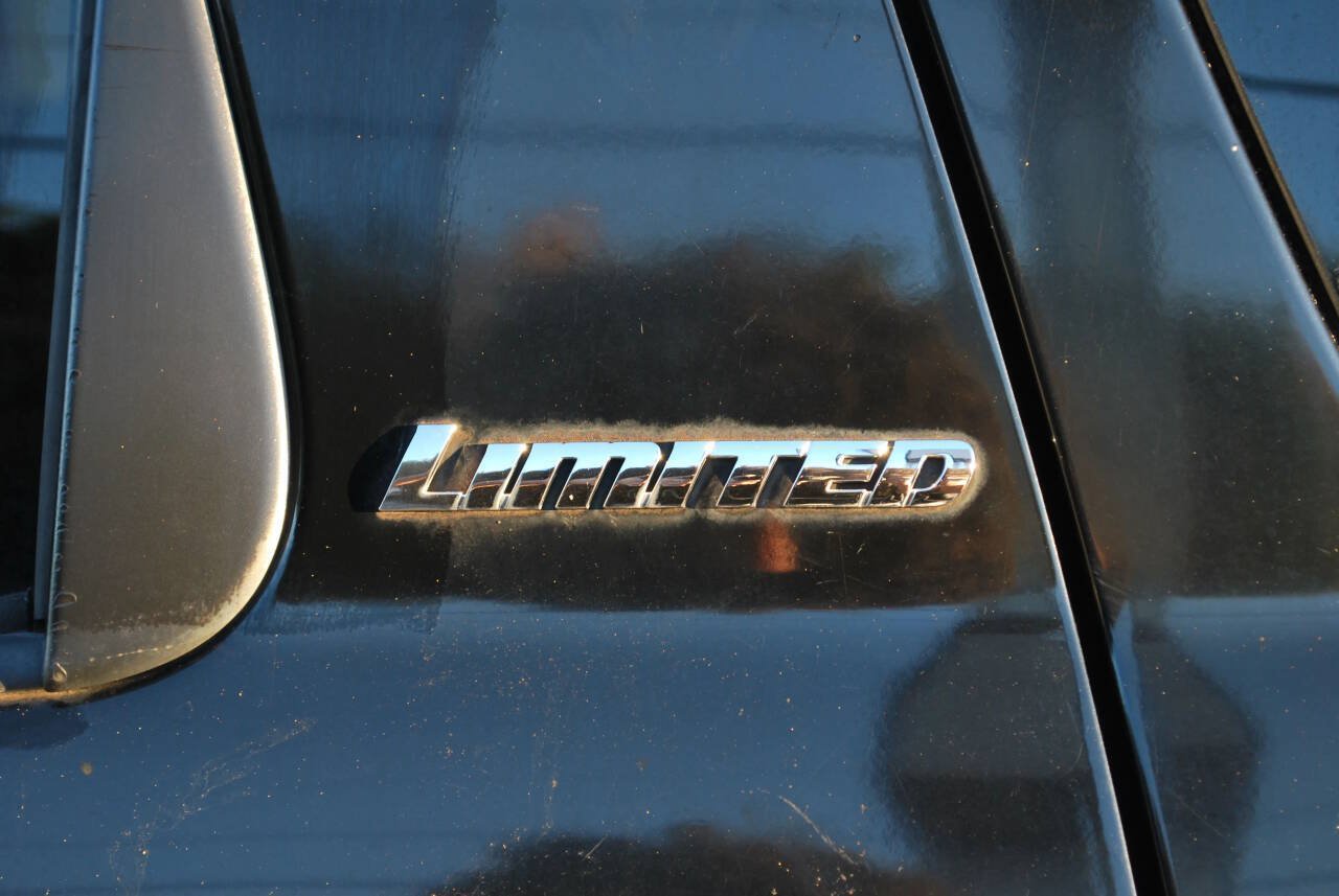 Used 2008 Toyota Sequoia Limited RWD image 18