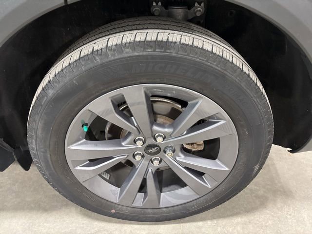 Used 2021 Ford Explorer XLT w/ Equipment Group 202A image 14