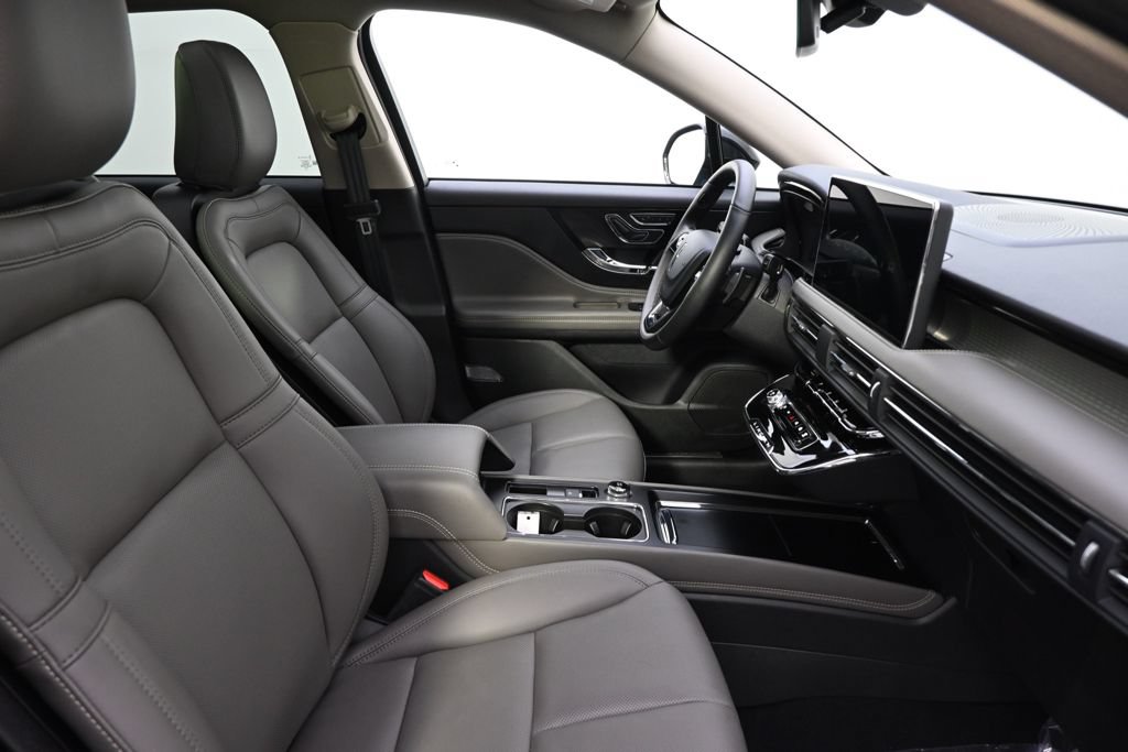 Used 2026 Lincoln Corsair Premiere AWD/4WD image 16