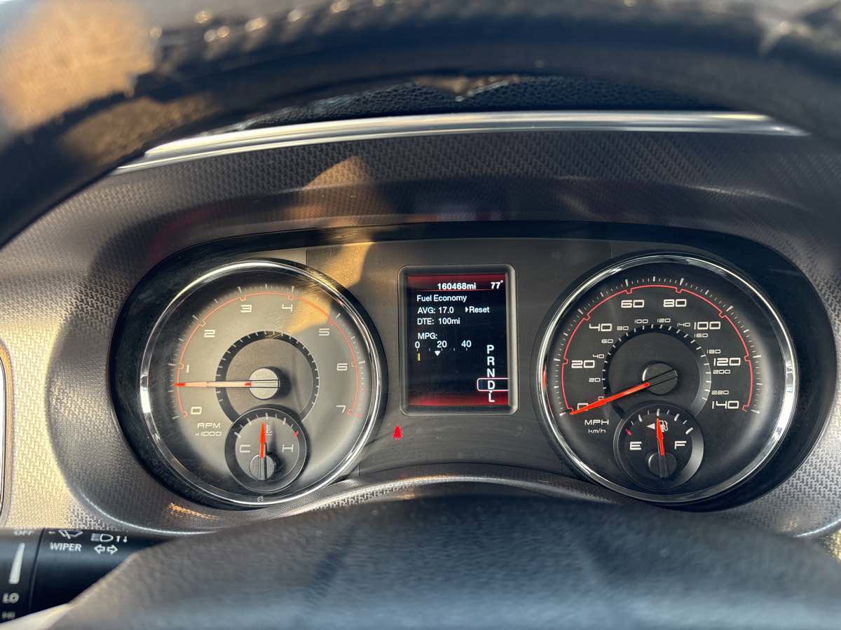Used 2012 Dodge Charger SE RWD image 16