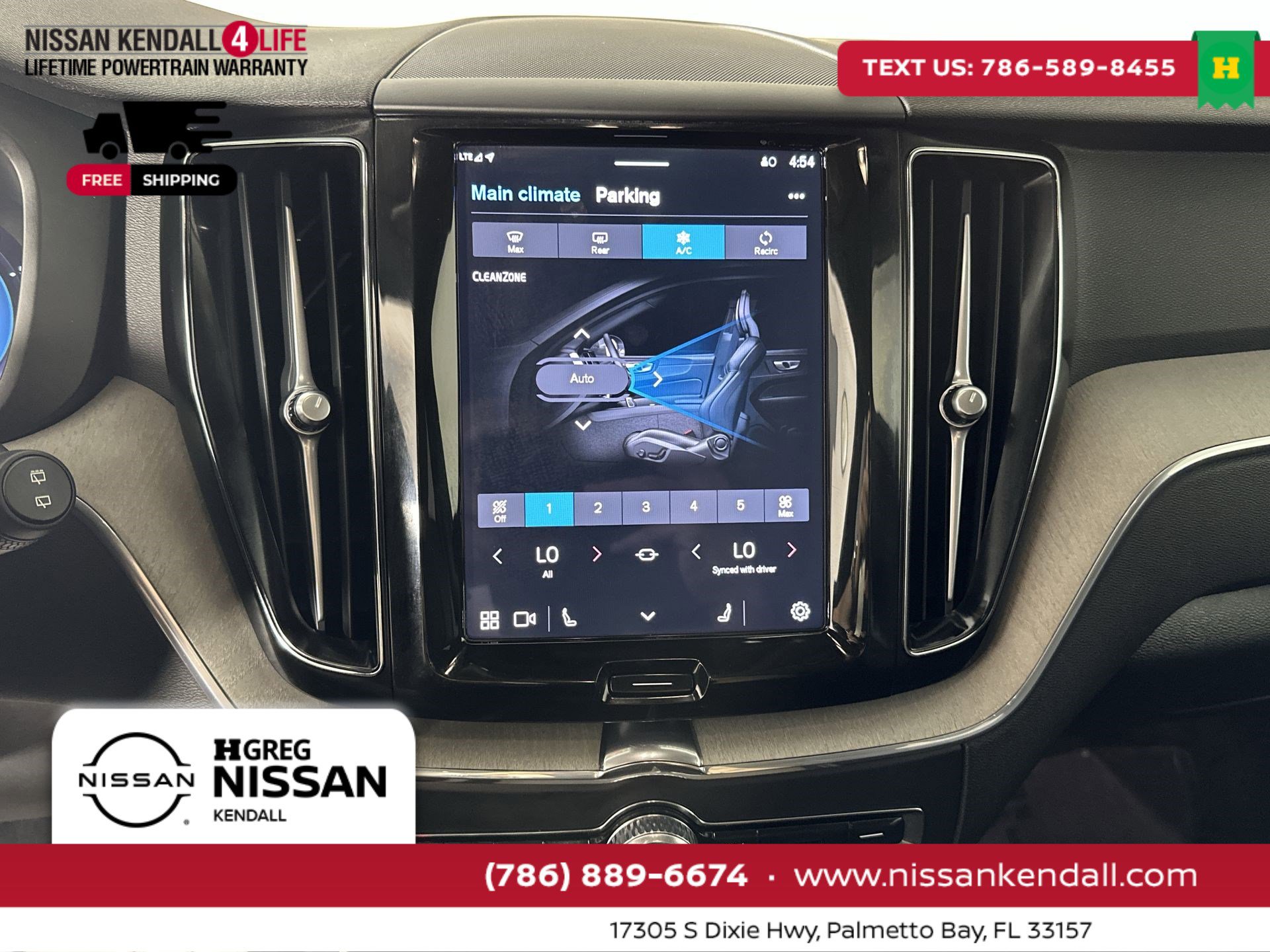 Used 2025 Volvo XC60 B5 Plus image 25