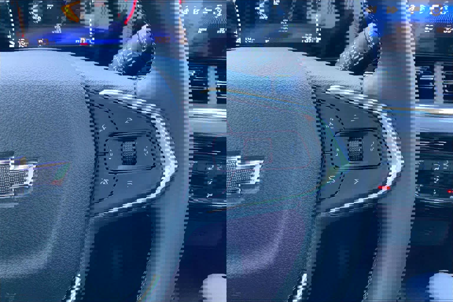 Used 2025 Chevrolet Trax ACTIV w/ Sunroof Package image 25