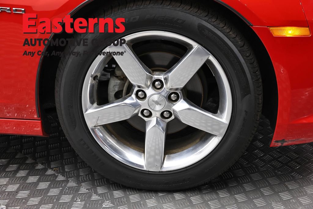 Used 2015 Chevrolet Camaro LT RWD image 27