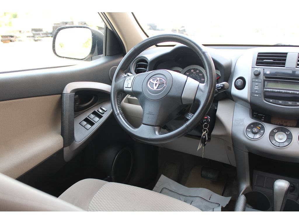 Used 2006 Toyota RAV4 Limited AWD/4WD image 36