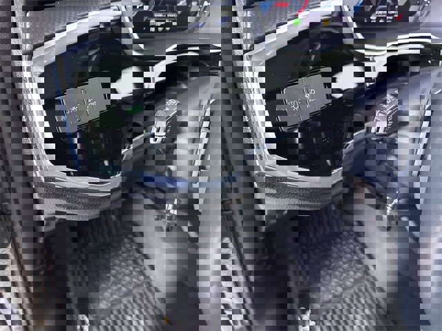 Used 2024 Audi Q3 2.0T Premium image 18