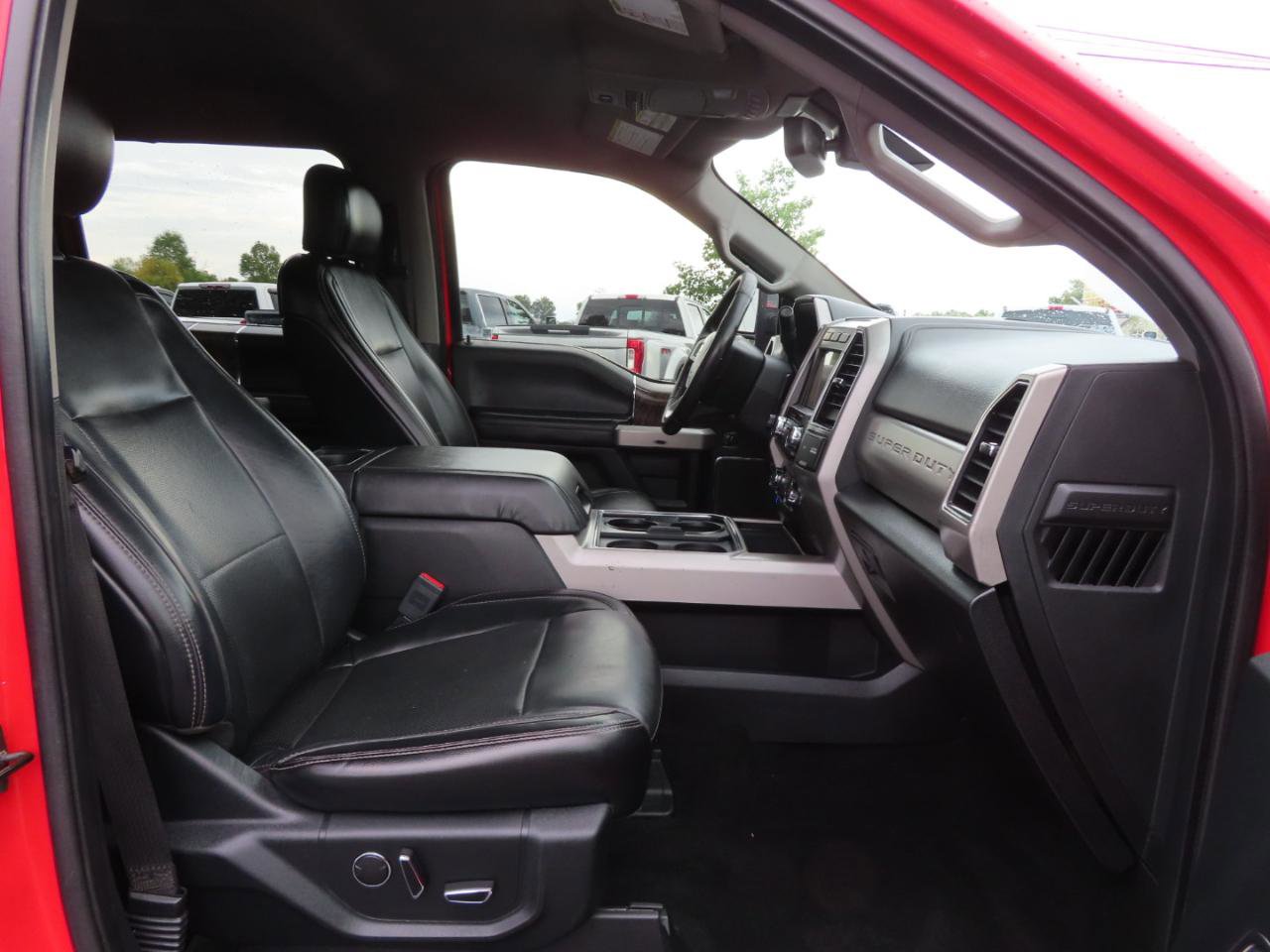 Used 2019 Ford F250 Lariat w/ Lariat Ultimate Package AWD/4WD image 46