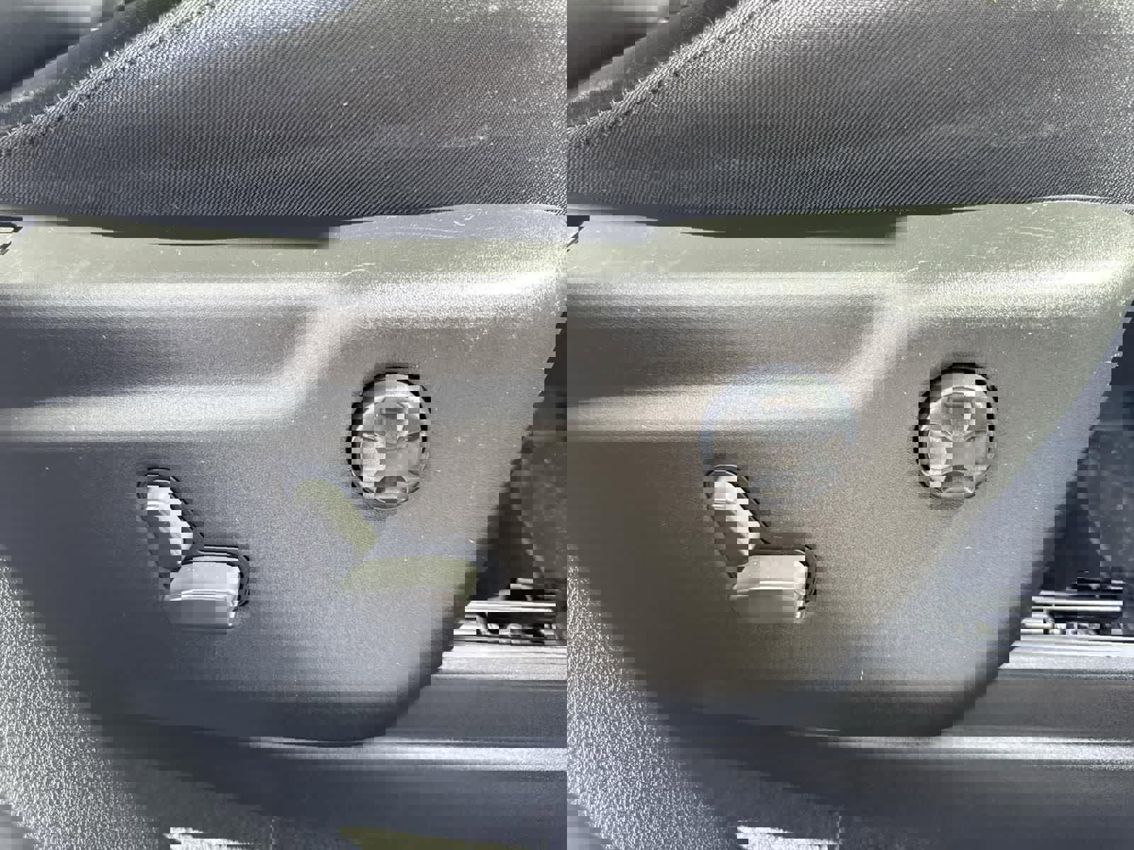 Used 2022 Jeep Grand Cherokee Limited image 40