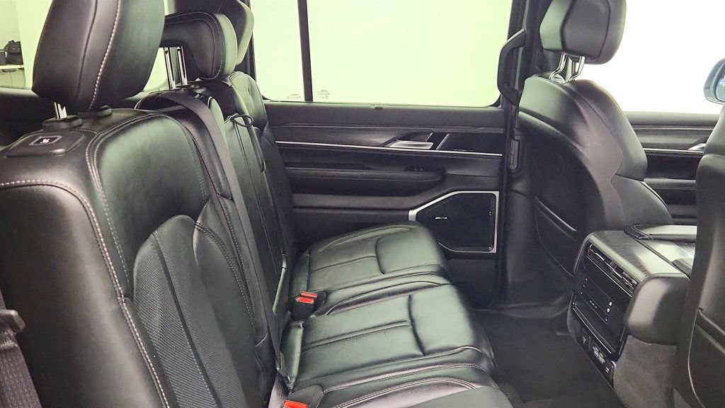 Used 2023 Jeep Wagoneer Series III w/ Convenience Group I AWD/4WD image 23