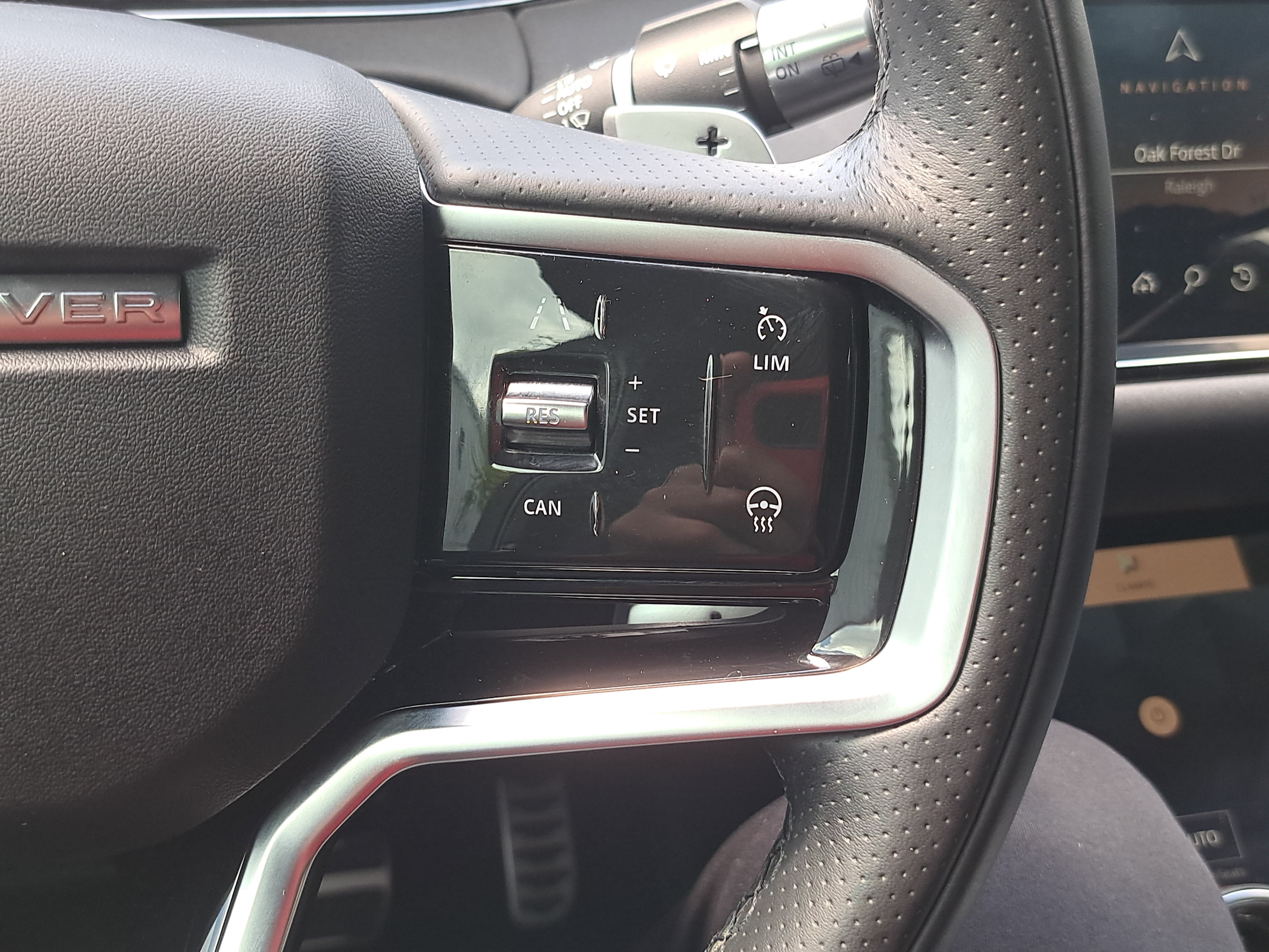 Used 2022 Land Rover Range Rover Evoque R-Dynamic SE AWD/4WD image 18