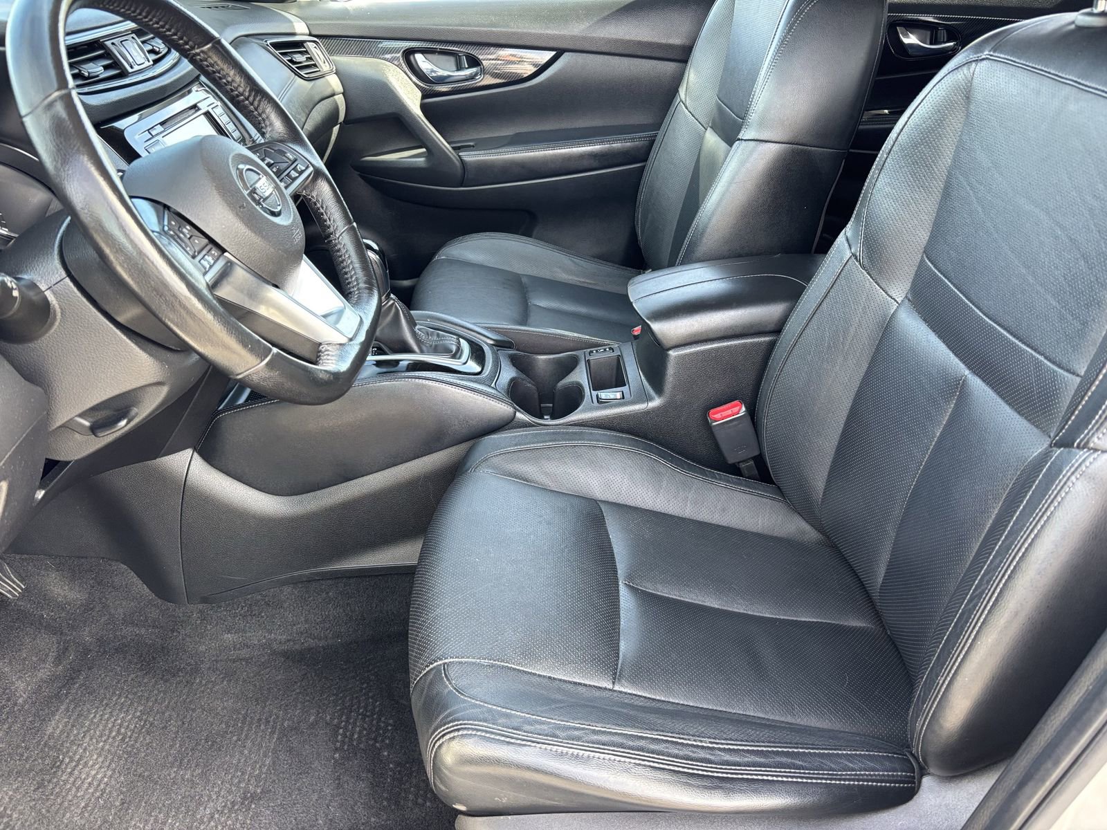 Used 2018 Nissan Rogue SL image 19