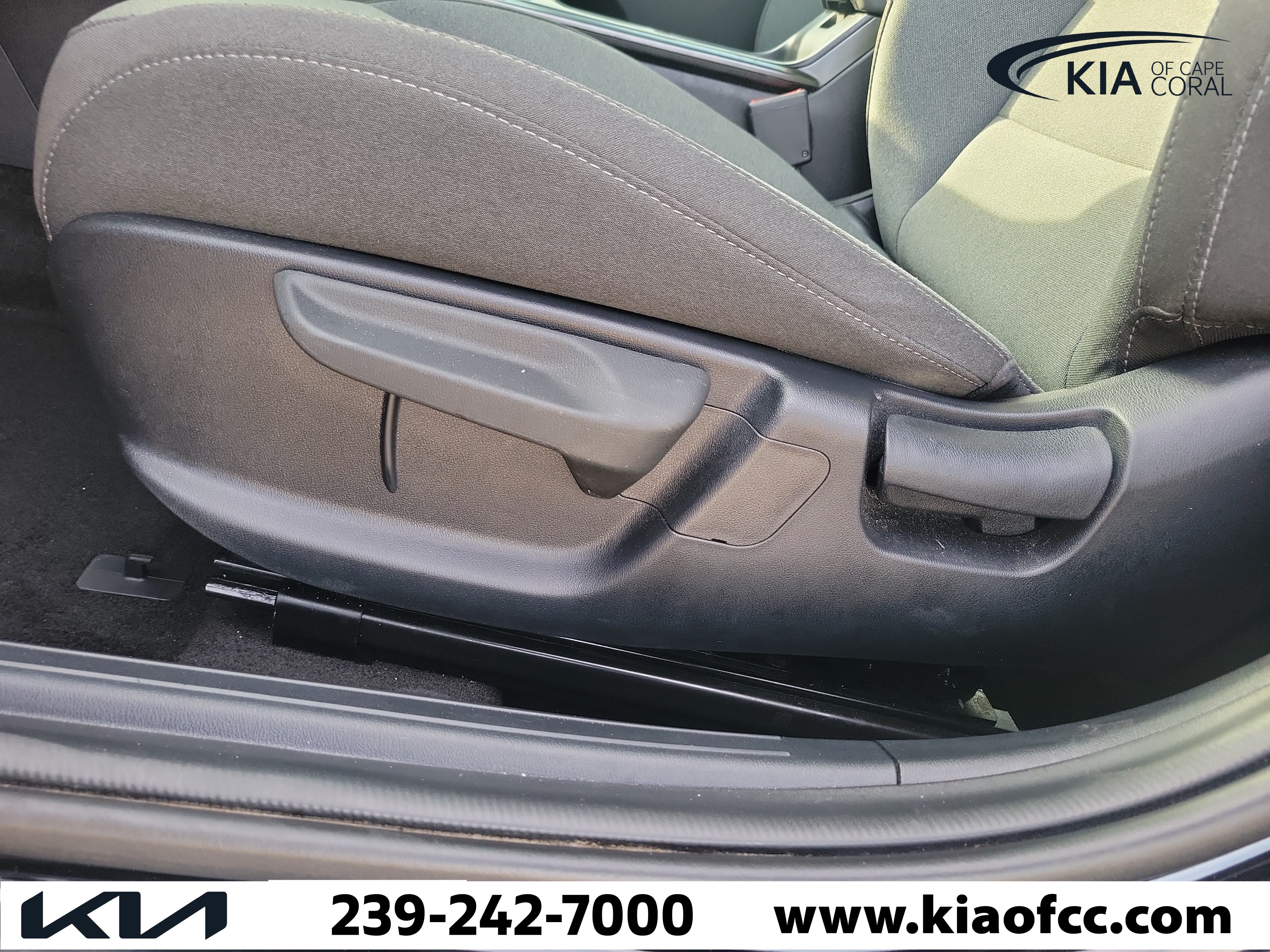 Used 2025 Kia K4 FWD image 22