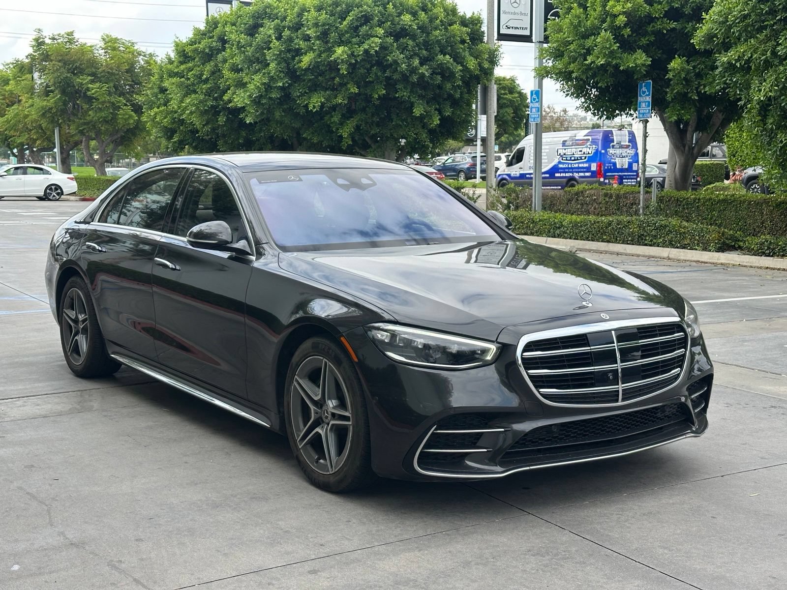Used 2022 Mercedes-Benz S 500 4MATIC w/ AMG Line Package image 10
