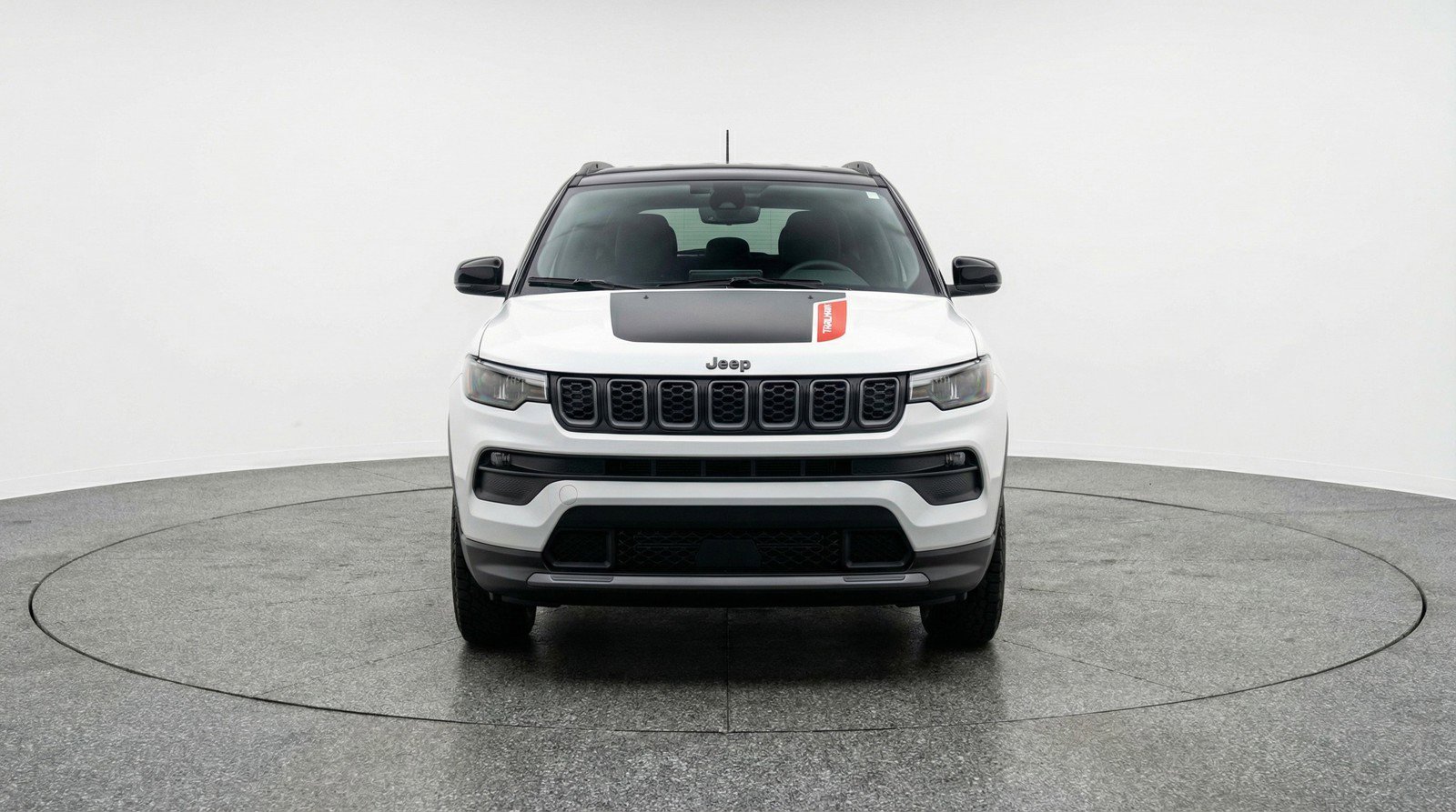 Used 2025 Jeep Compass Trailhawk image 2