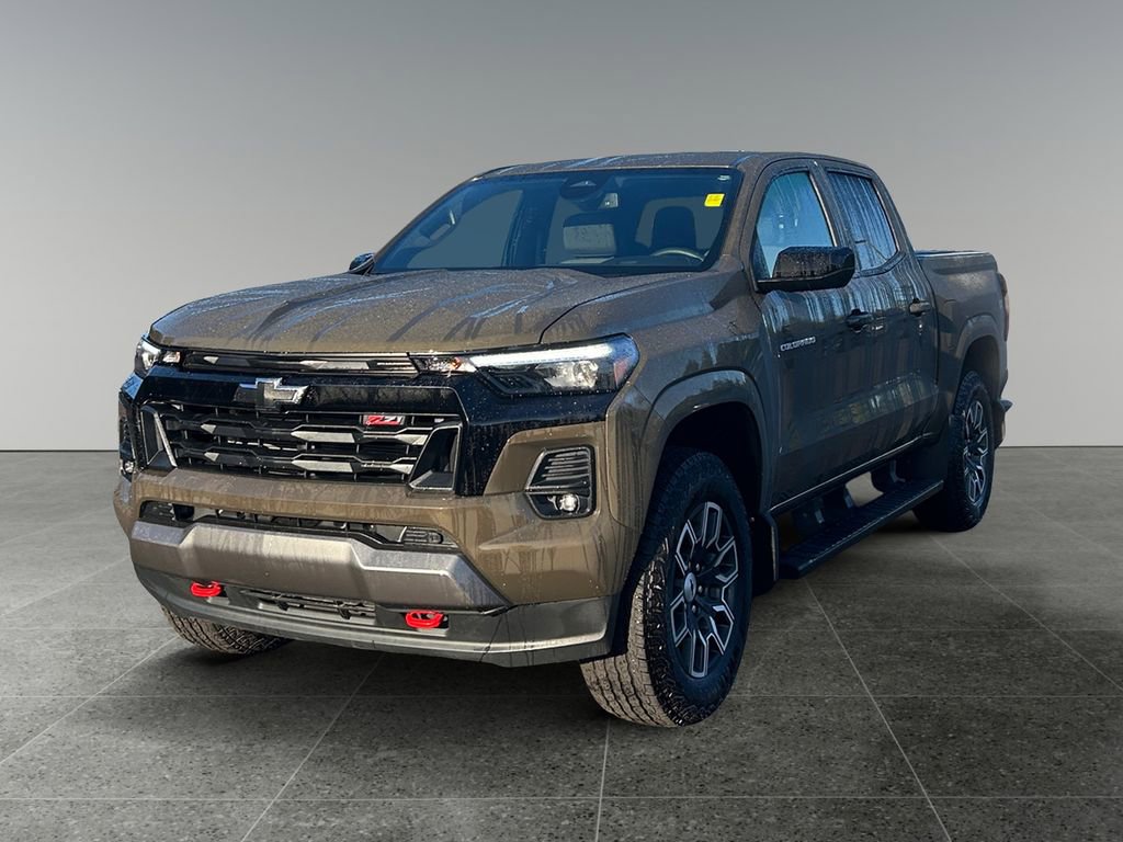 Used 2024 Chevrolet Colorado Z71 w/ Z71 Convenience Package 2 image 3