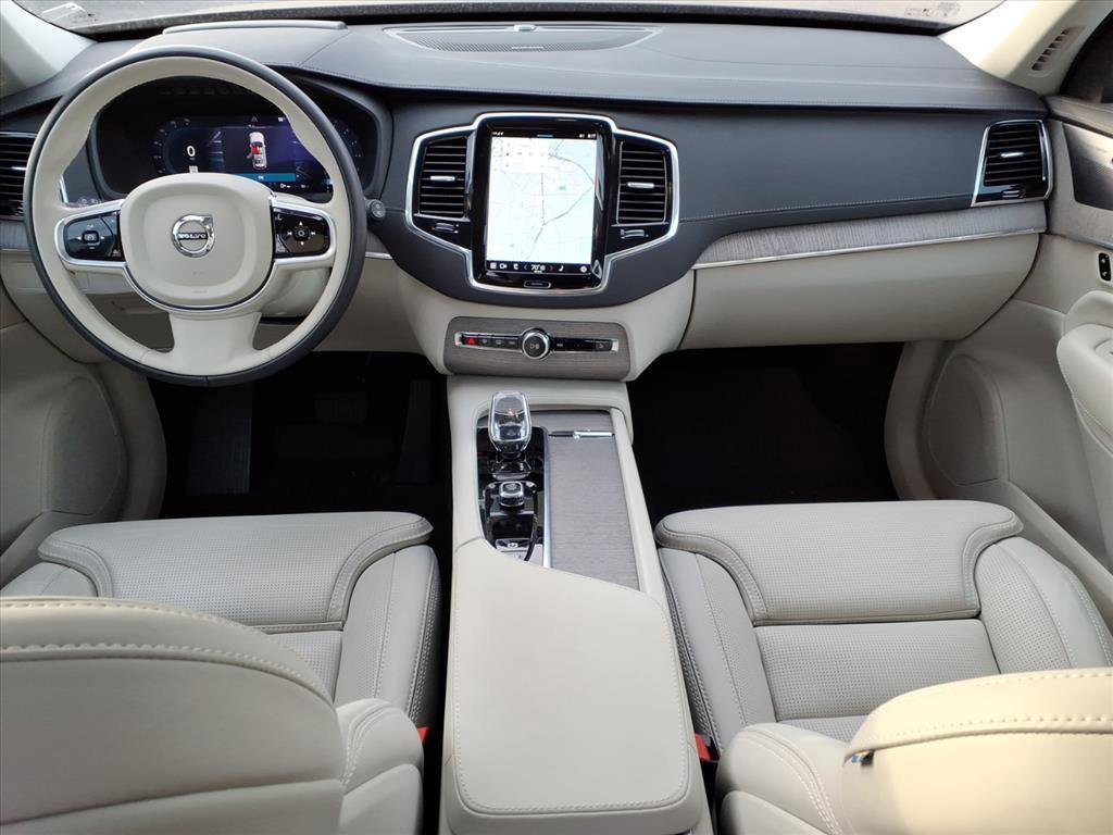 Used 2025 Volvo XC90 B6 Ultra w/ Protection Package Premier image 12