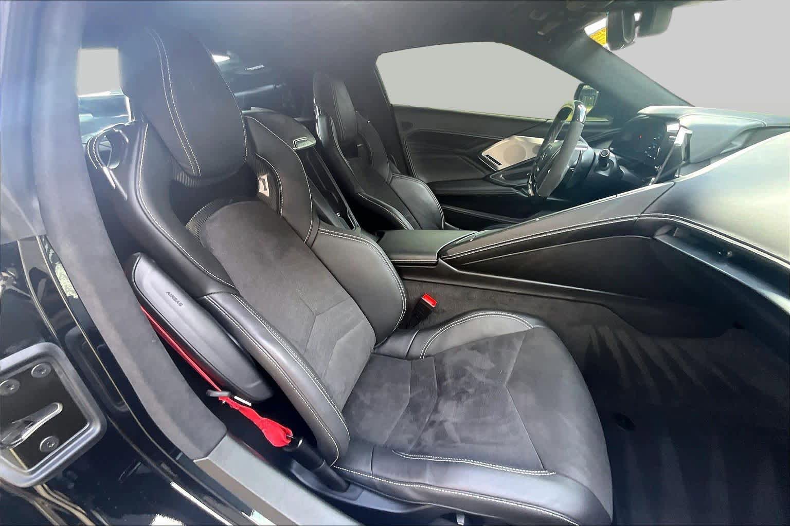 Used 2023 Chevrolet Corvette Z06 RWD image 17
