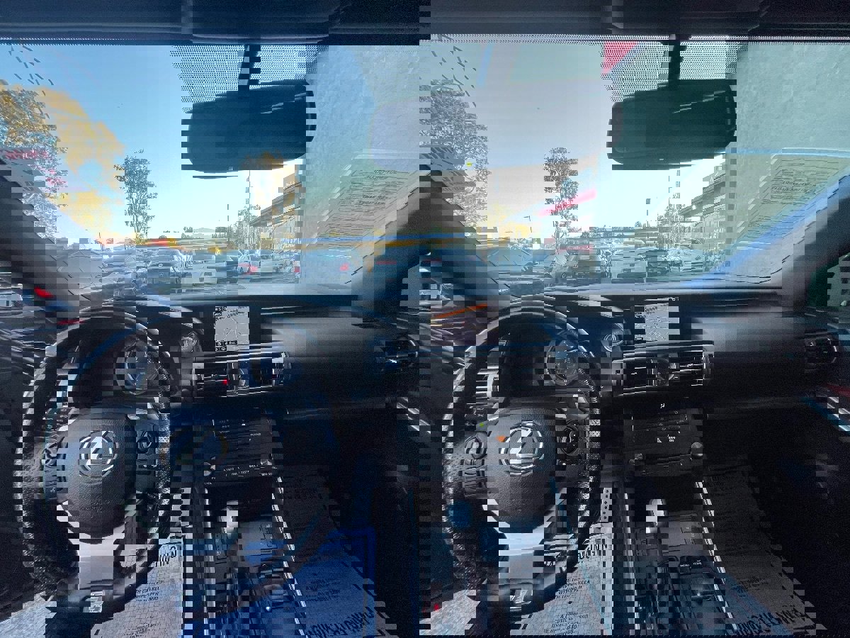 Used 2016 Lexus IS 200t image 9